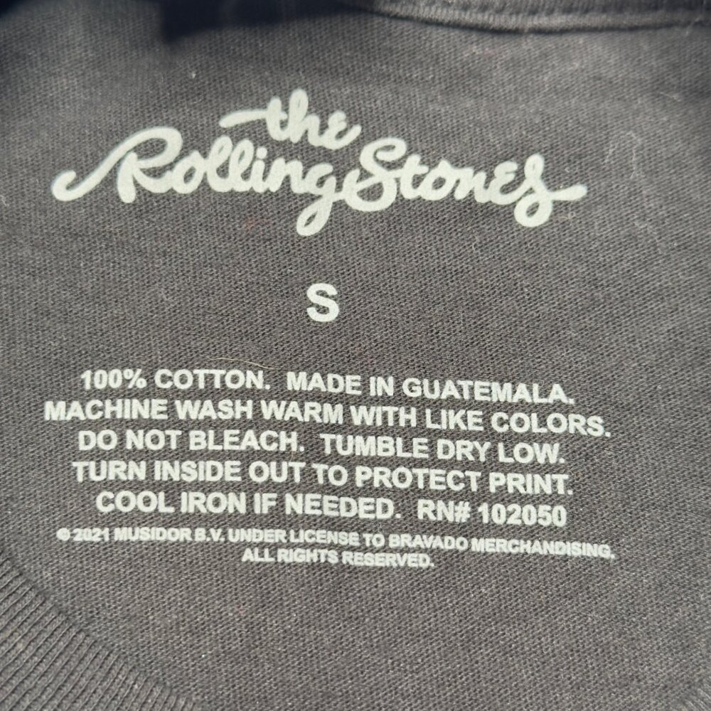 Rolling Stones Small T-Shirt Vampire Tongue Graphic Black Graphic Distressed New - Picture 3 of 9